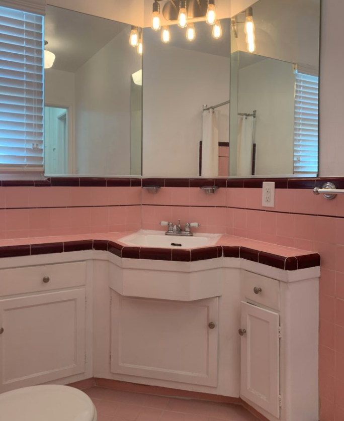 You, Netflix, Joe Goldberg, flat, apartment, home, Los Angeles, Hollywood Hills, LA, inside, set, location, filming, real