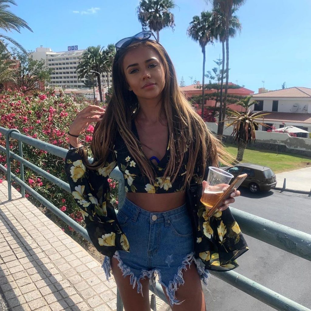 Casa Amor Instagrams, Casa Amor, Love Island, Instagram, Islanders, profile, social media, follow, 2020, winter, cast, lineup, contestants, Natalia Zoppa