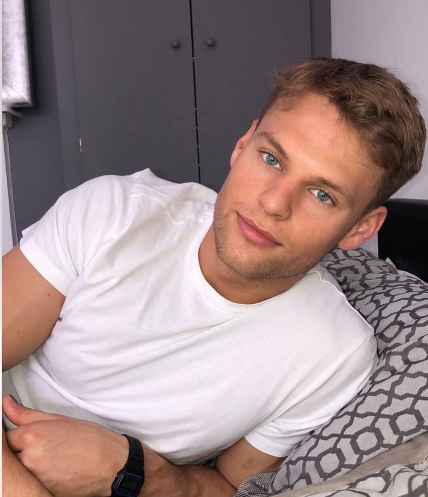 Casa Amor Instagrams, Casa Amor, Love Island, Instagram, Islanders, profile, social media, follow, 2020, winter, cast, lineup, contestants, Josh Kempton