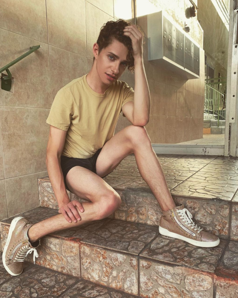 Never Have I Ever, cast, ages, how old, real life, birthday, Dino Petrera, Jonah