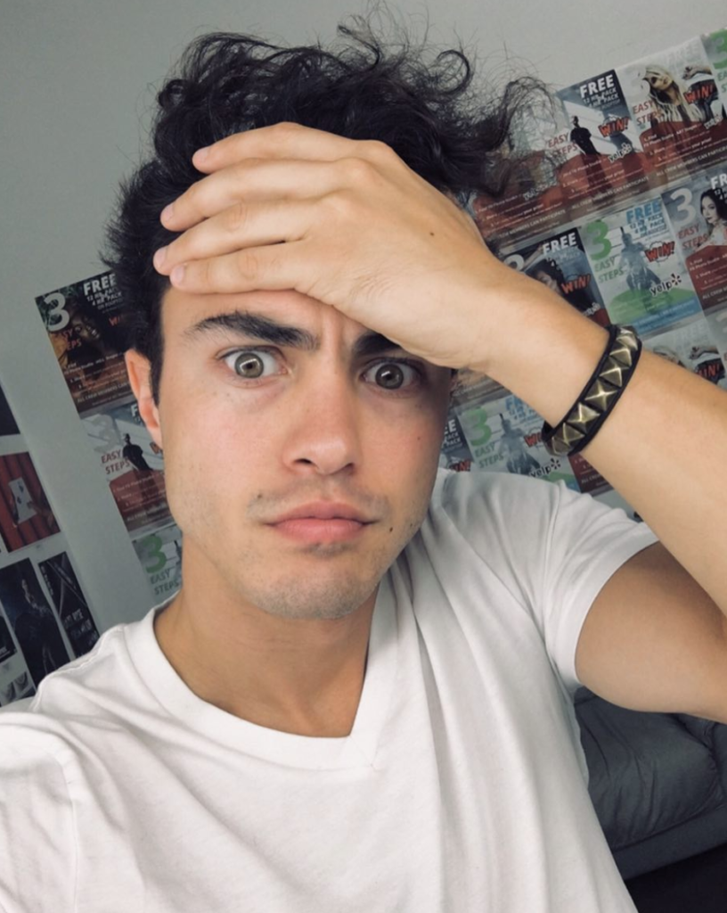 Darren Barnet, Netflix, Never Have I Ever, Paxton, Instagram, girlfriend, height