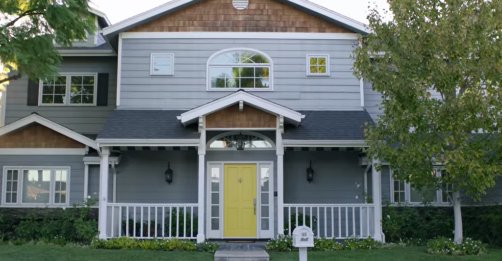 Dead To Me, season two, Netflix, filming locations, set, filmed, Jen, house, real, interior, inside, Laguna Beach, Los Angeles, California,