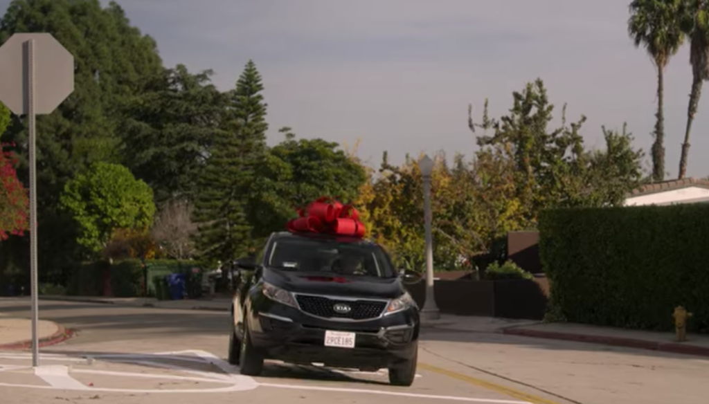 Dead To Me, Netflix, car, finale, scene, crash, explained