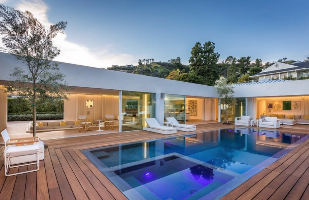 The Oppenheim Group, Selling Sunset, celebrity, clients, represent, work, sell, buy, houses, Orlando Bloom