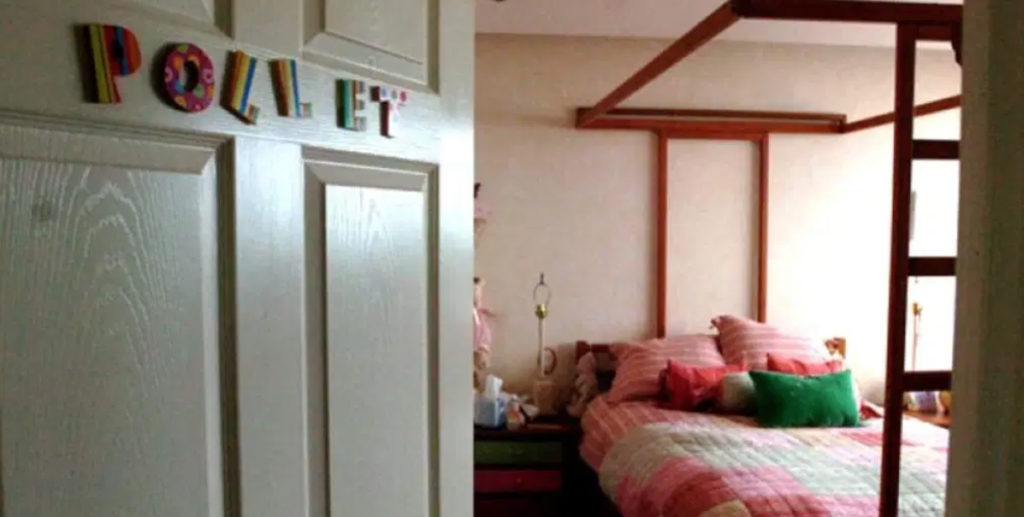 Paulette Gebara Farah, true, story, real, life, events, Netflix, The Search, bedroom, bed, scene, found