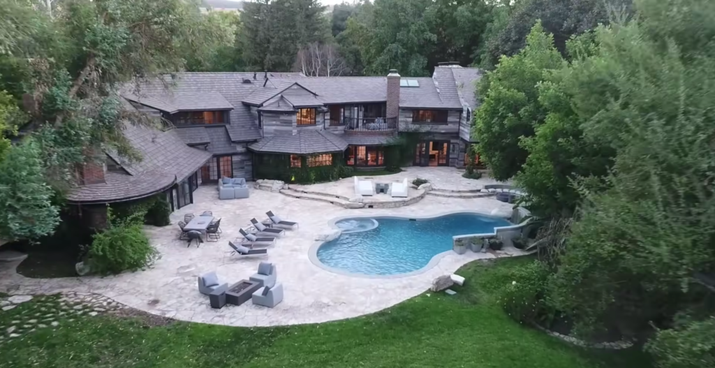 house, youtuber houses, logan paul, swimming pool