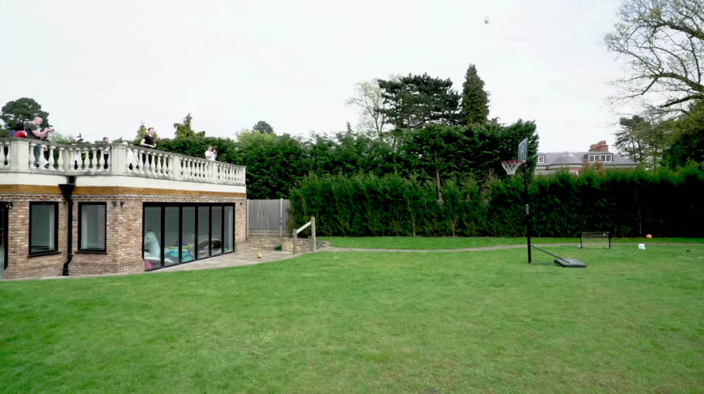 sidemen house, youtuber houses