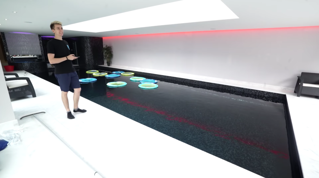 sidemen house, youtuber houses, swimming pool