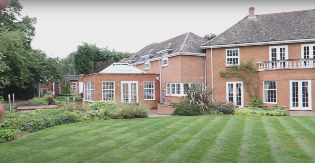deji house, youtuber houses, ksi