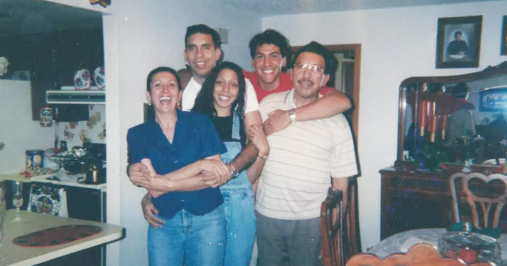 Unsolved Mysteries, Netflix, reviews, new, true crime, series, documentary, about, real, life, cases, synopsis