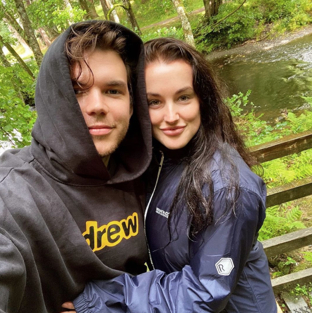 Bridgerton, partners, Netflix, real life, dating, relationship, girlfriend, boyfriend, Luke Newton, Colin Bridgerton
