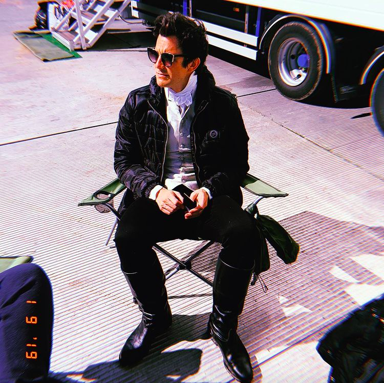 bridgerton cast, behind the scenes, pics, photos