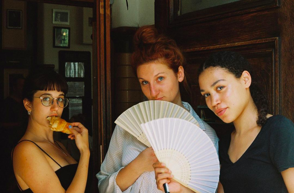 bridgerton cast, behind the scenes, pics, photos