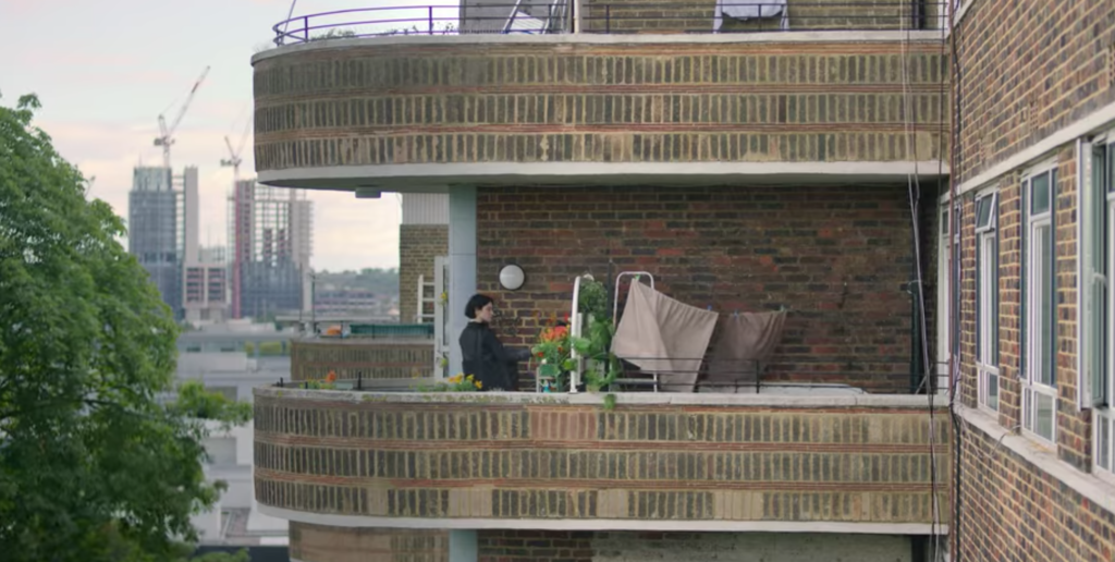 Behind Her Eyes, filming locations, filmed, set, Netflix, where, Louise, flat, London