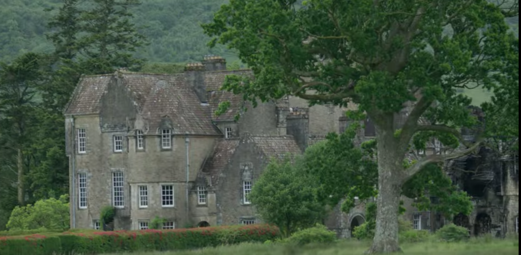 Behind Her Eyes, filming locations, filmed, set, Netflix, where, Adele, house, Scotland