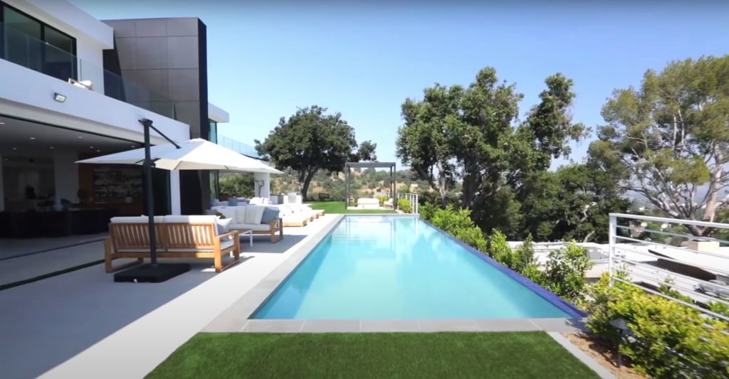 david dobrik's swimming pool, mansion
