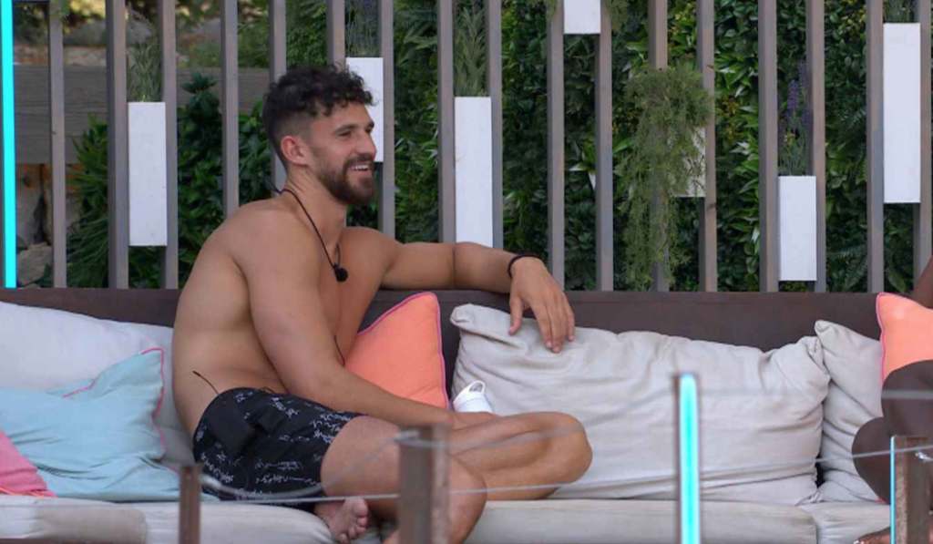 How old is Matthew McNabb: The ages of all of the Love Island 2021 Islander cast members