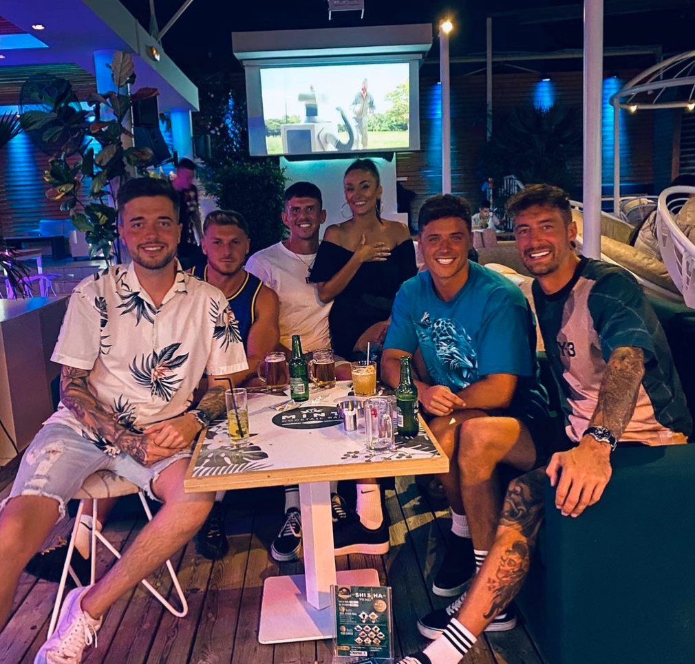brad-love-island