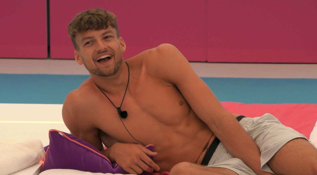Hugo Hammond: Love Island 2021 PE teacher under fire from his old school students on TikTok