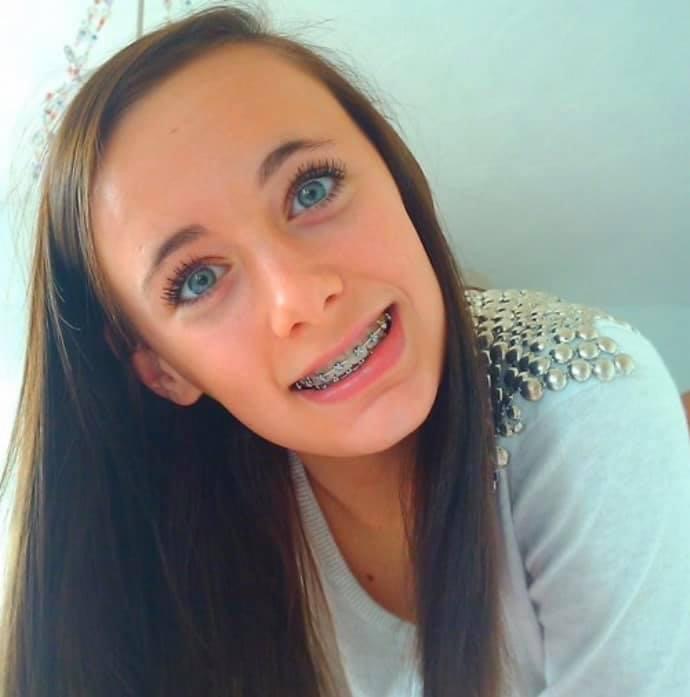 Old pictures of Millie Court from when she was a teen before Love Island on her Justin Bieber fan Twitter account