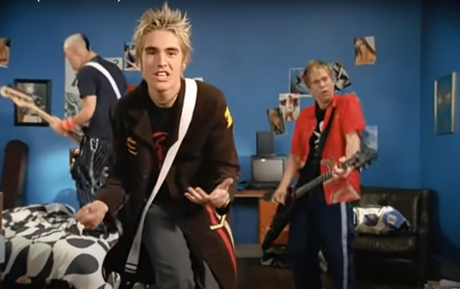 year-3000-busted-mcfly-primary-school-disco