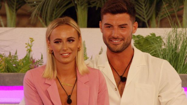 Who from the cast of Love Island 2021 applied to be on the show and who was scouted