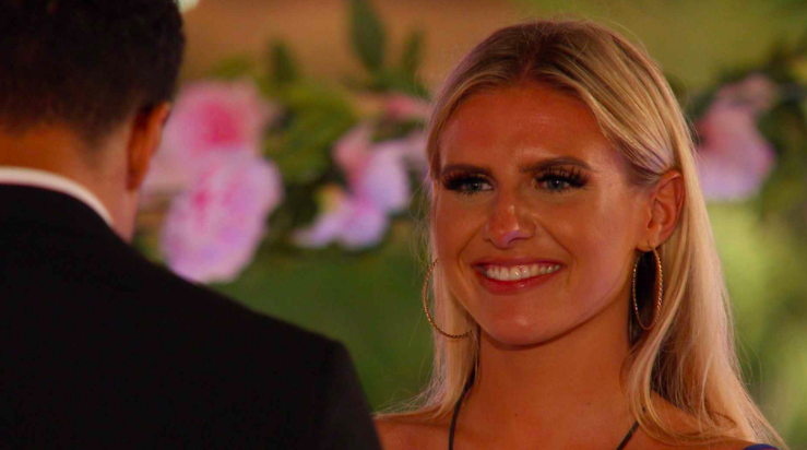 Who from the cast of Love Island 2021 applied to be on the show and who was scouted