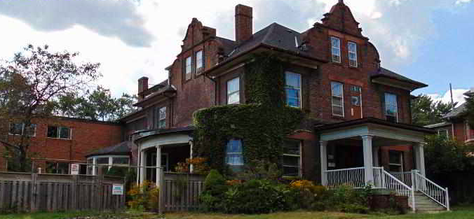 How expensive and the real life cost of some of the houses in the most iconic horror movies of all time