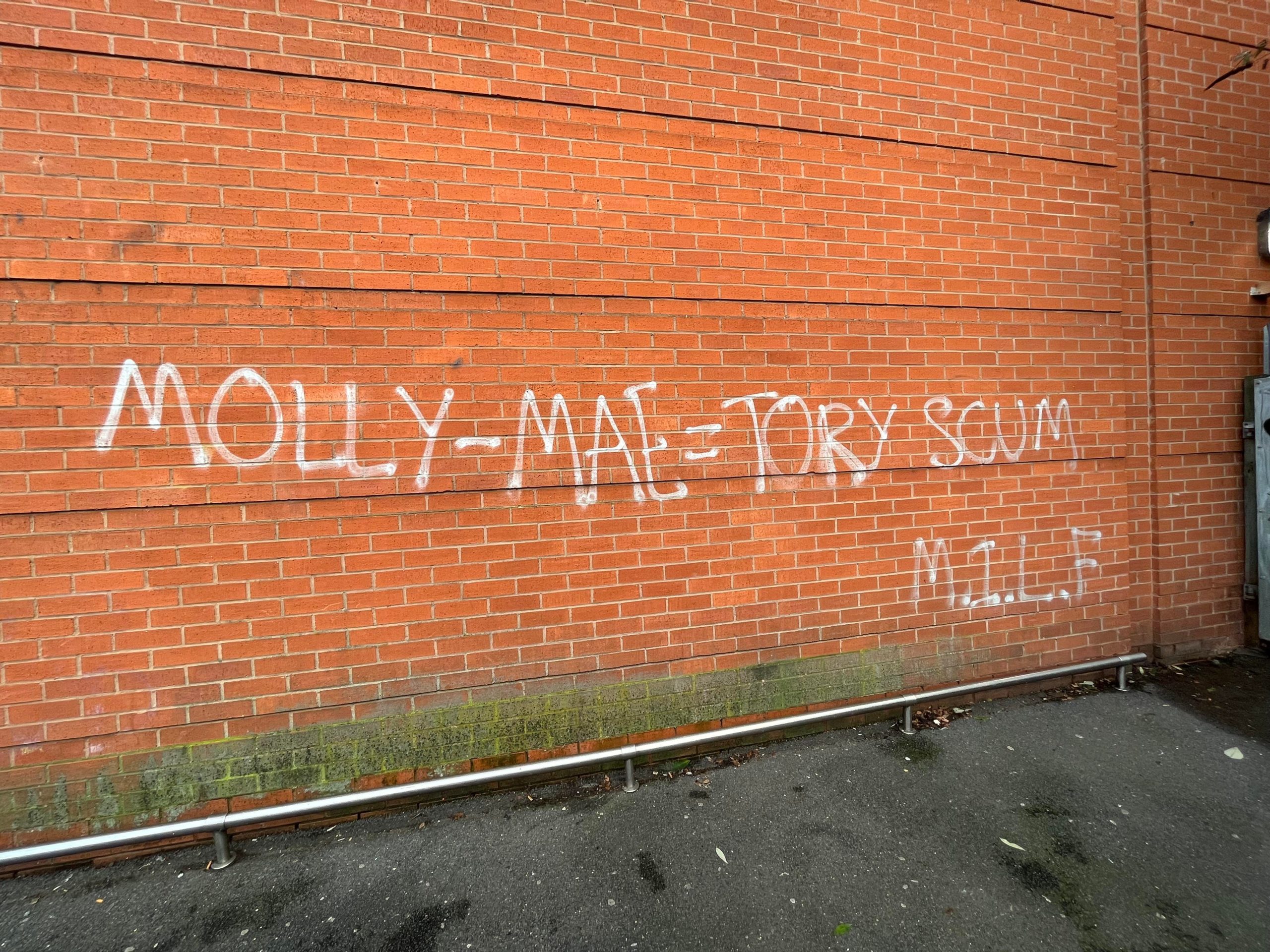 molly-mae-graffiti