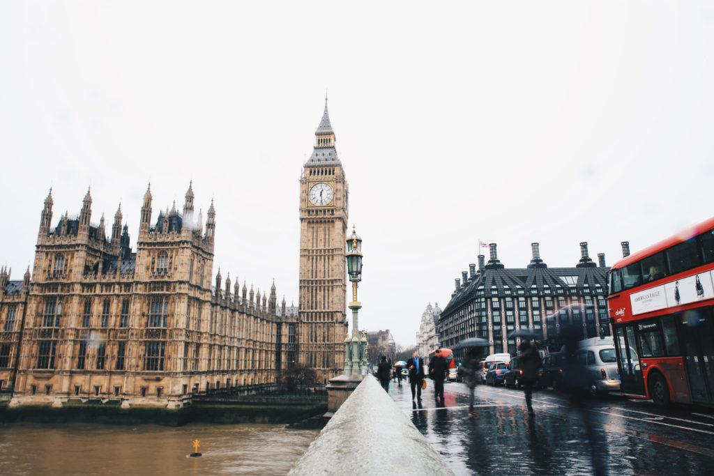 will boris johnson resign