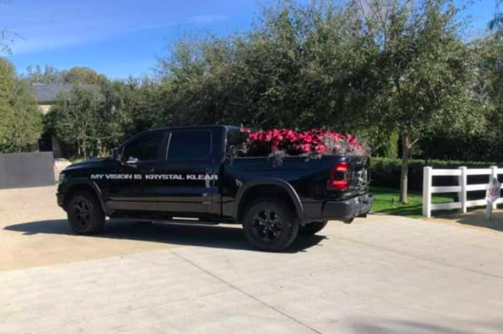 kanye west truck of roses