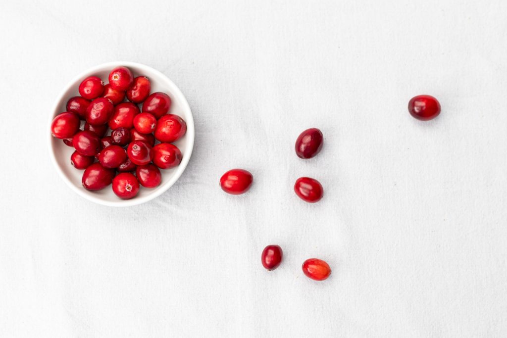 does cranberry juice, cure utis, cranberries, cranberry, pills, extracts, supplements