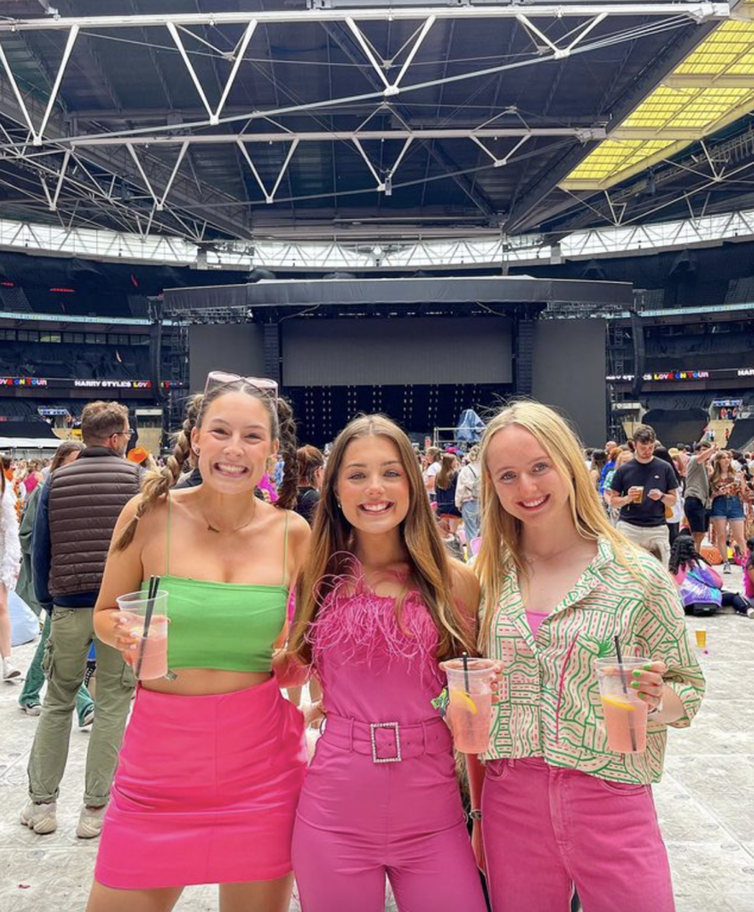 harry styles, love on tour, outfits