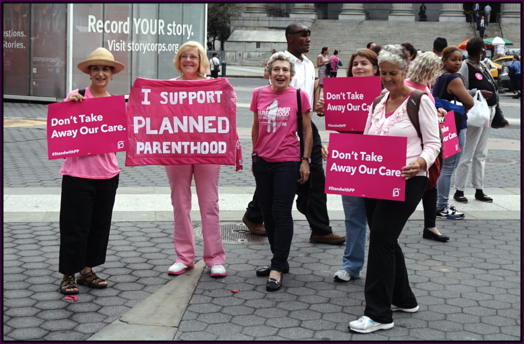 Pink_out_for_Planned_Parenthood_(21638969968)