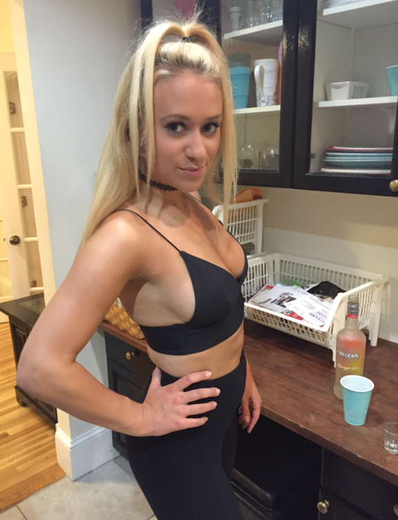 sideboob-x-576x1024