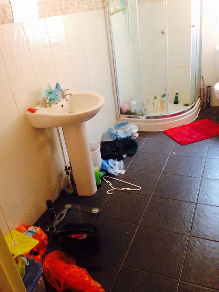 bathroom 4