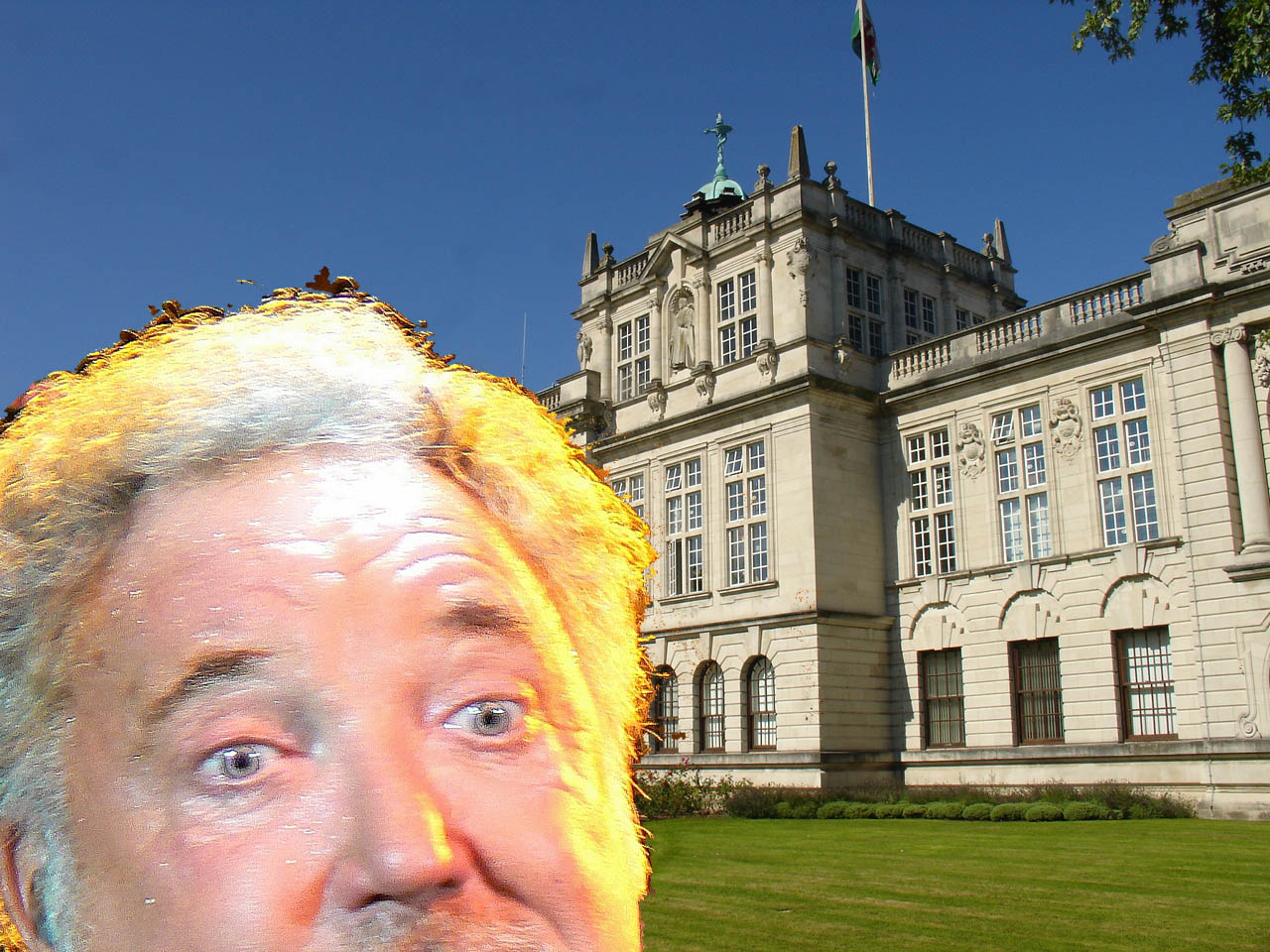 Cardiff_University_main_building