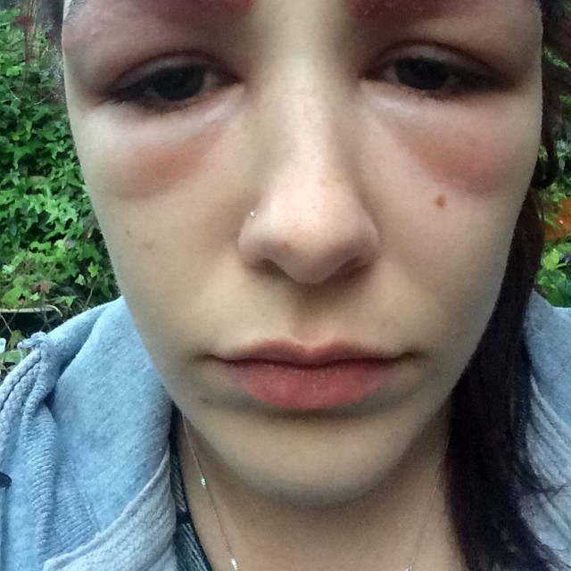 SWNS_POLLY_EYEBROWS_04