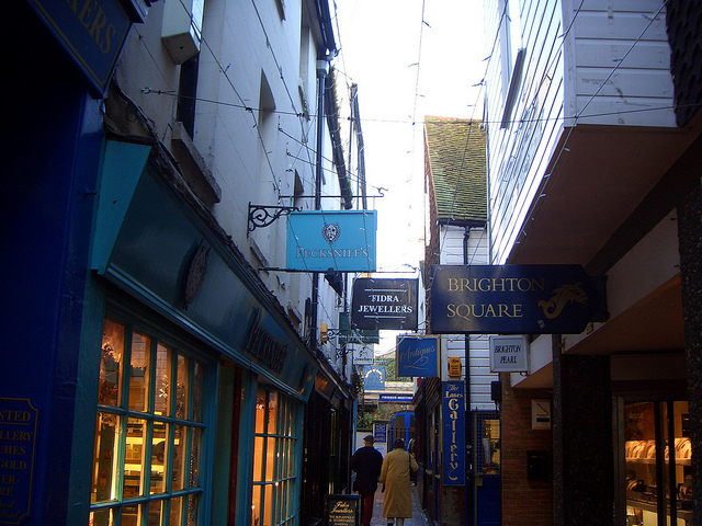 the lanes brighton narrow in daylight