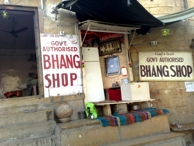 Bhang_shop_in_Jaisalmer,_Rajasthan,_India