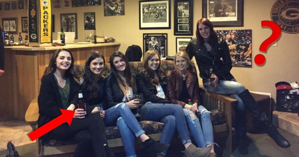 women sitting on sofa optical illusion six