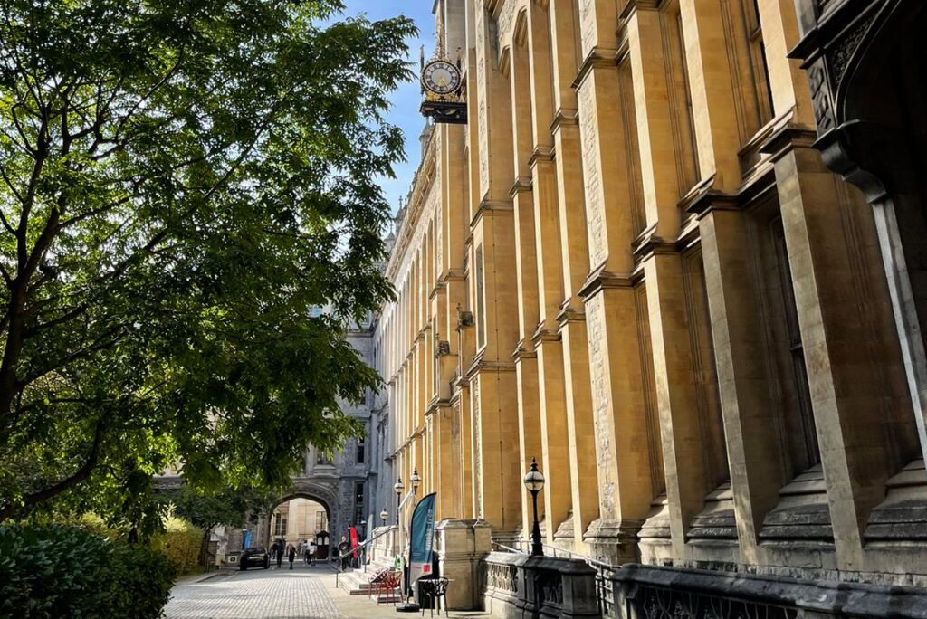 Strand Library These are 10 things you will understand if you study at KCL's Strand campus
