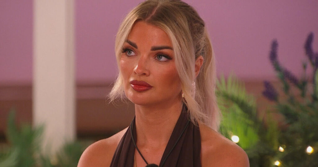 Helena Love Island resurfaced tweet