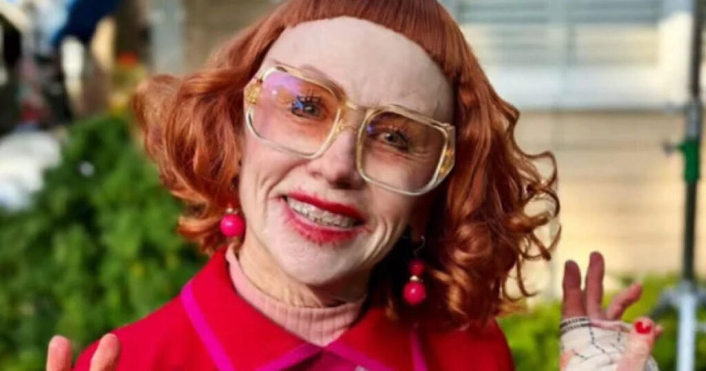 Weapons Gladys how old