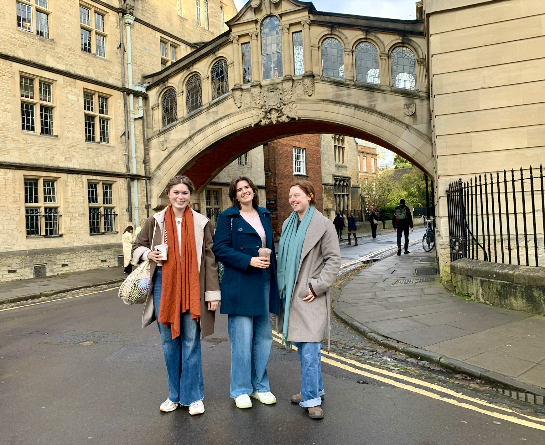 Some UK uni students in oxford pretending they go to the university of oxford ucas easiest uk unis