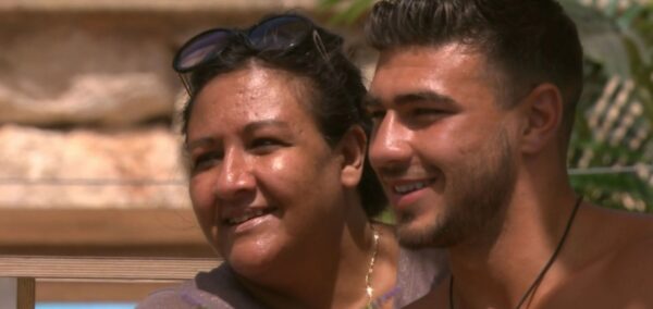 tommy fury with mum