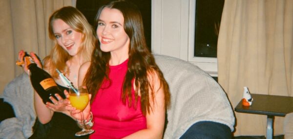 posh girls in a uni room well uni of exeter students in a room in a uni house
