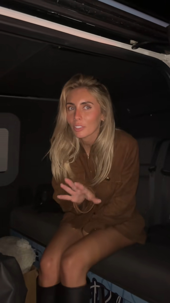 Bonnie Blue on the bench in the bang bus (wow, that's a lot of alliteration)