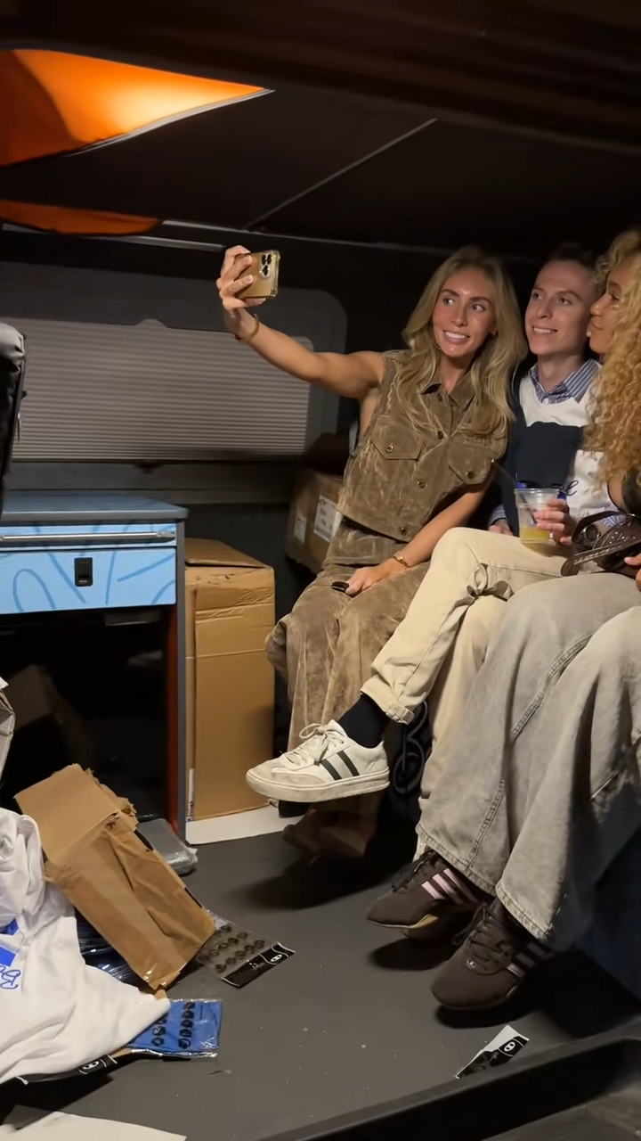 bonnie blue inside the bus
