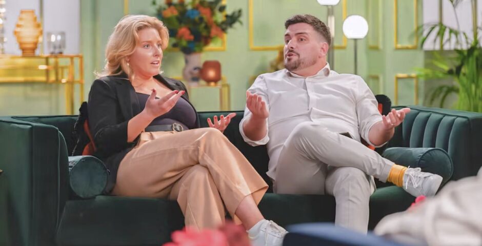 caspar and emma arguing on the sofa on mafs uk